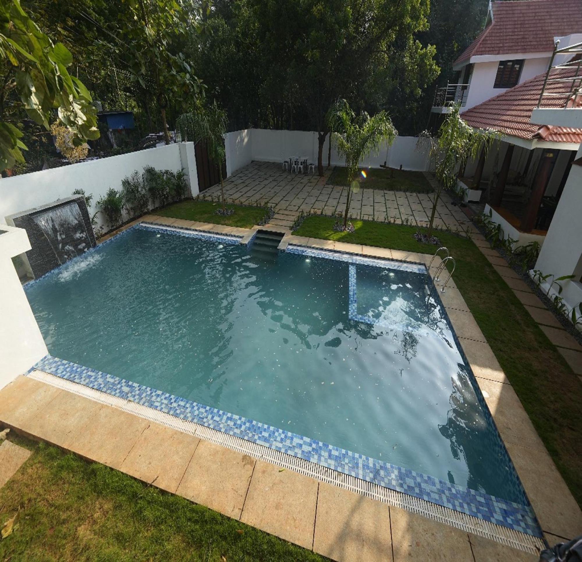 Courtyard Castle Heritage Resort Pondicherry Exterior foto